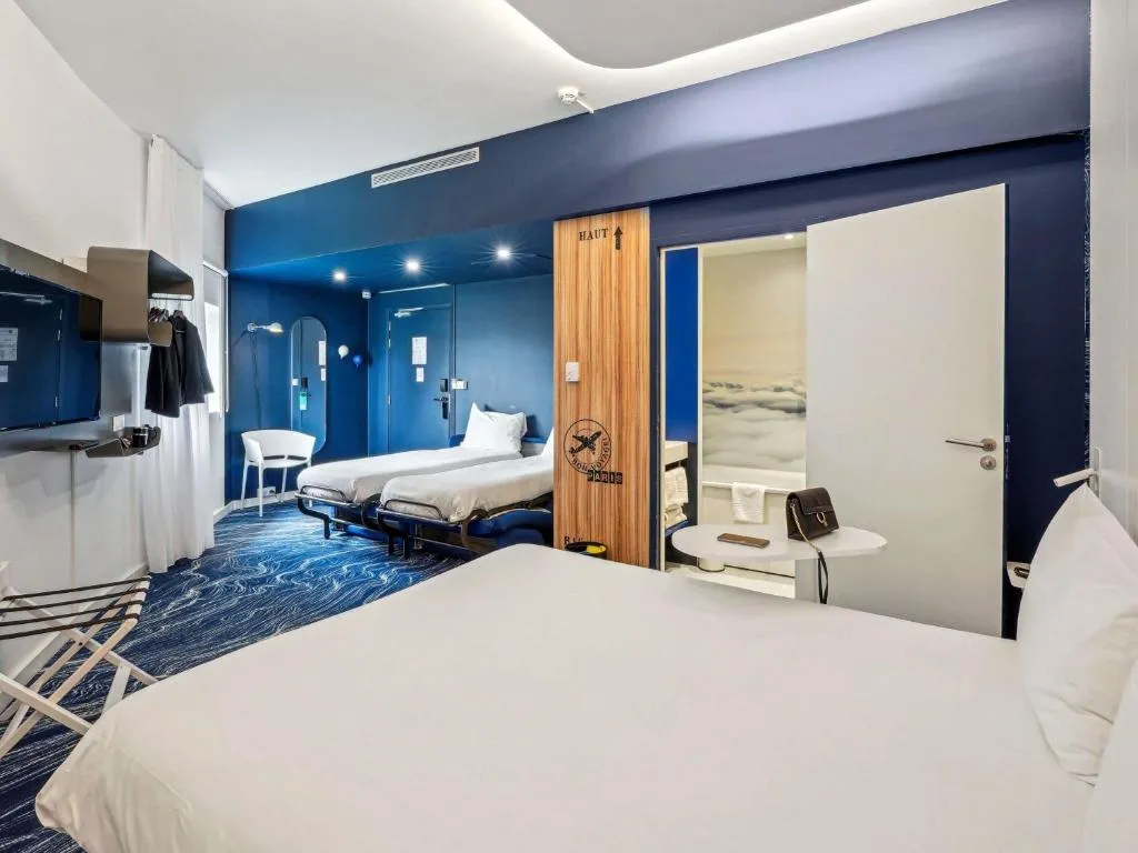 chambre 4 personnes ibis Styles Paris Orly