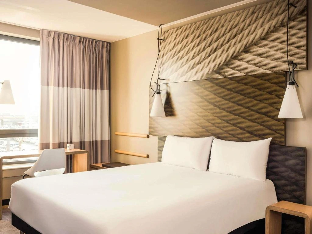 chambre ibis Paris Coeur dOrly Airport (1)