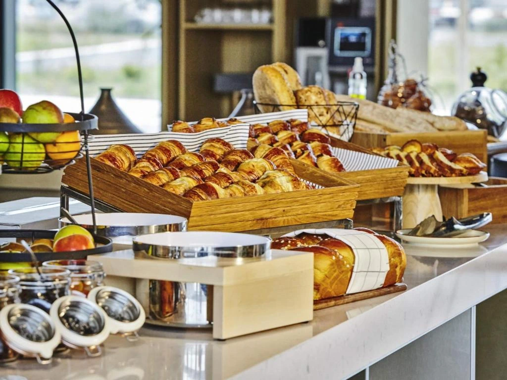 petit déjeuner Hôtel Mercure Paris Orly Airport