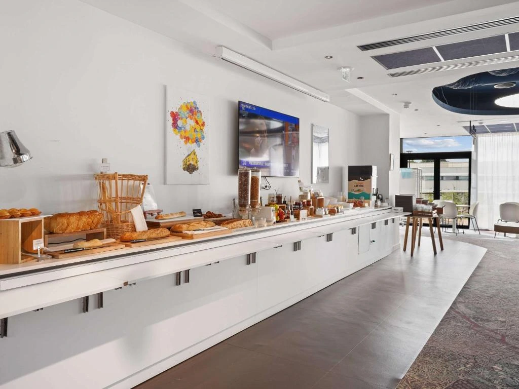 restaurant ibis Styles Paris Orly Airport